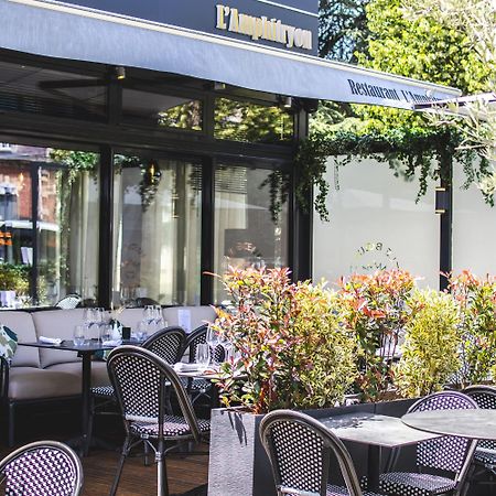 Le Boeuf Couronne - Hotel & Restaurant Chartres- Logis Hotels Exterior photo