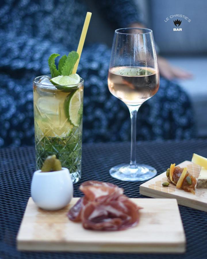Le Boeuf Couronne - Hotel & Restaurant Chartres- Logis Hotels Exterior photo