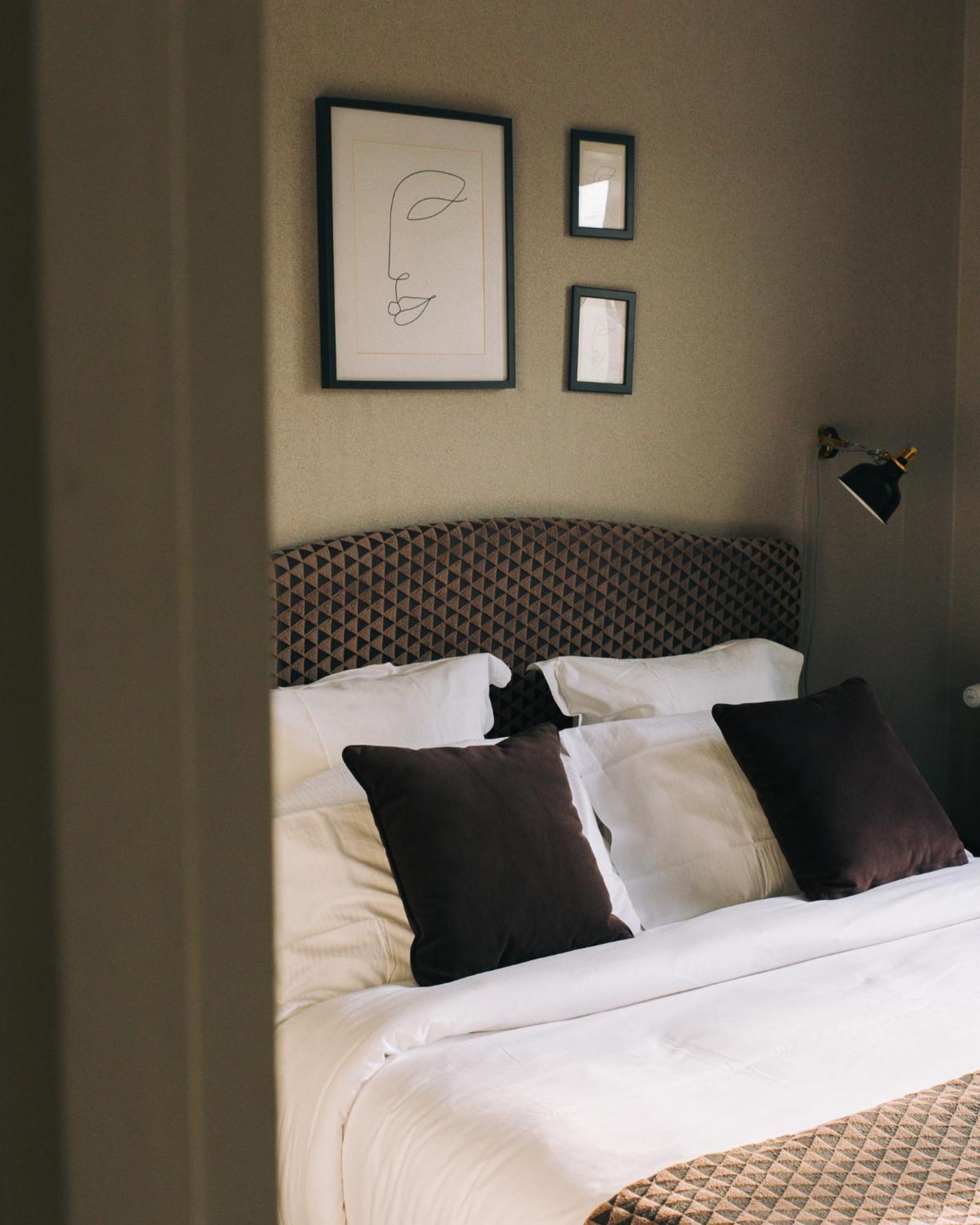 Le Boeuf Couronne - Hotel & Restaurant Chartres- Logis Hotels Exterior photo